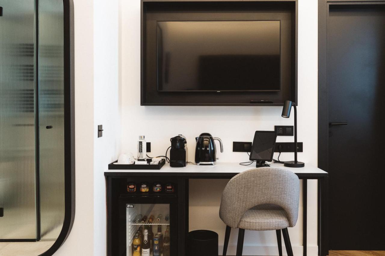 Boutique Hotel Petit Montision PMI Exteriör bild